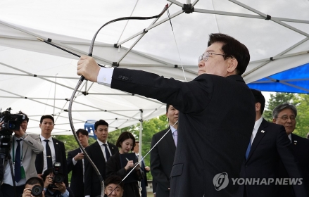 [굿리더뉴스] 이 대통령 직접 활을 쏜 이유...여야 독화살 주고받으며 본격 선거전 개시...