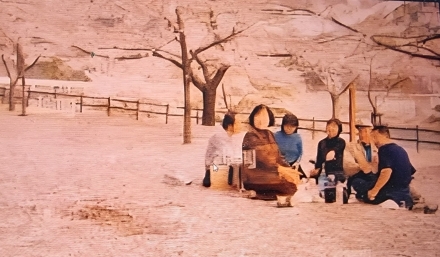 [김한식의 시] 5월 가정의 달에 부쳐온 시.. 가족이라는 이름은 절제된 따뜻함과 오래된 진실...