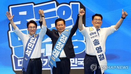 [굿리더뉴스]  혼전속으로 빠져든 민주당 대표 경선..김민석-정청래 일진일퇴...송영길 변수는...